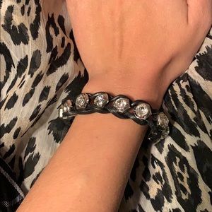 Hendri bendel rivet leather bracelet